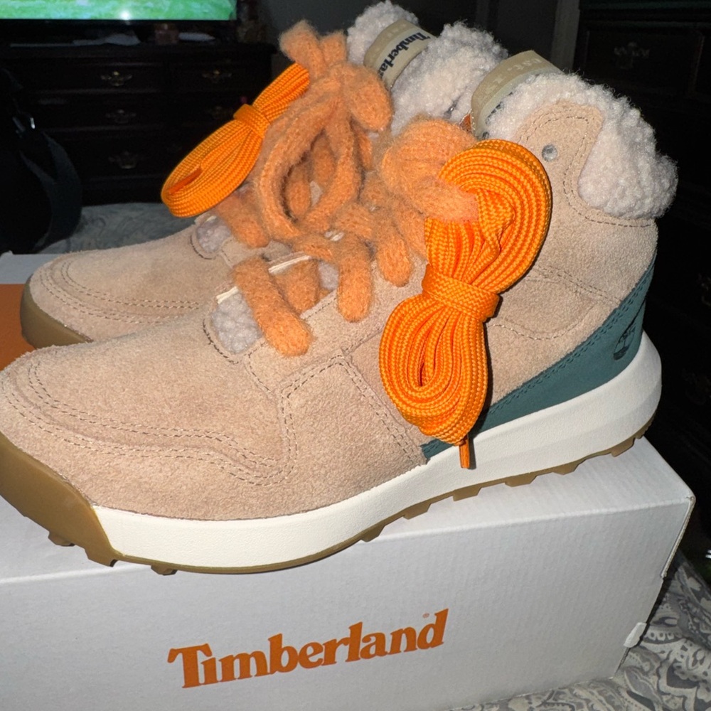 Timberland Women’s Boots - Beige and Bright Orange